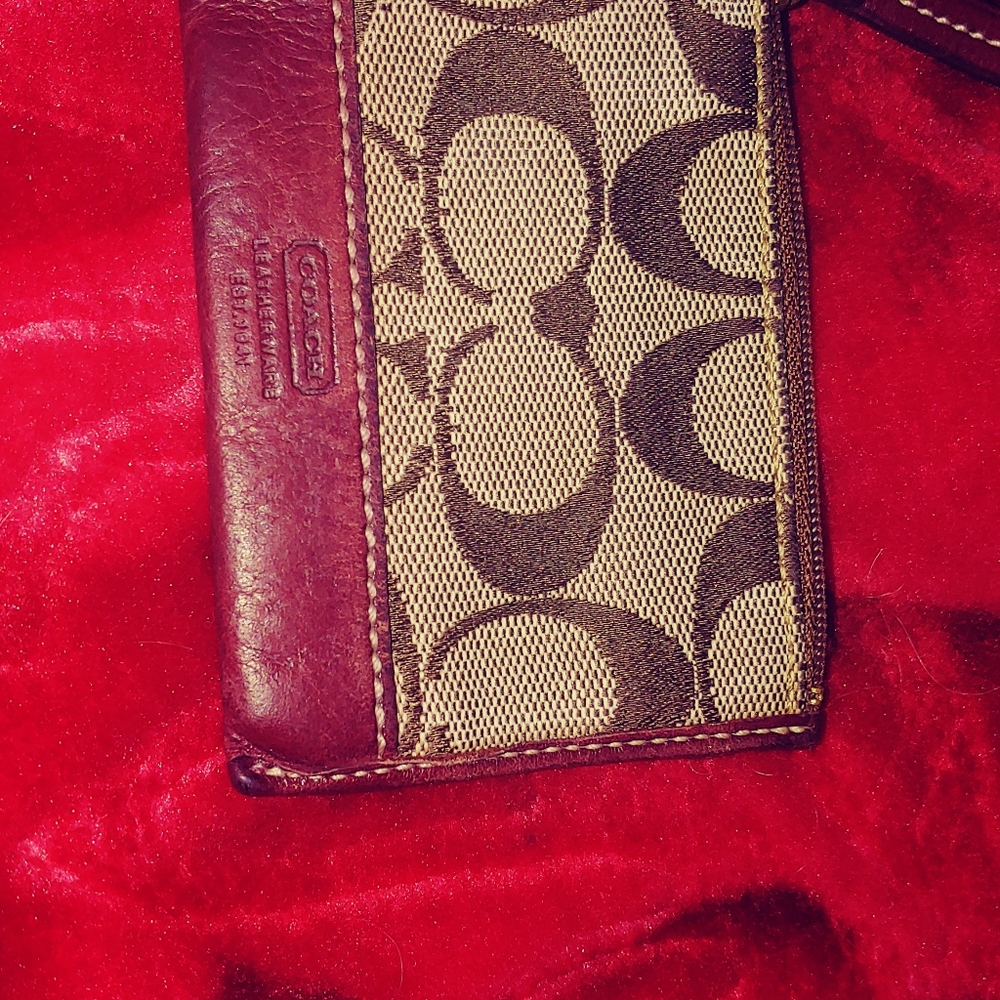 COACH Signiature Coin Purse